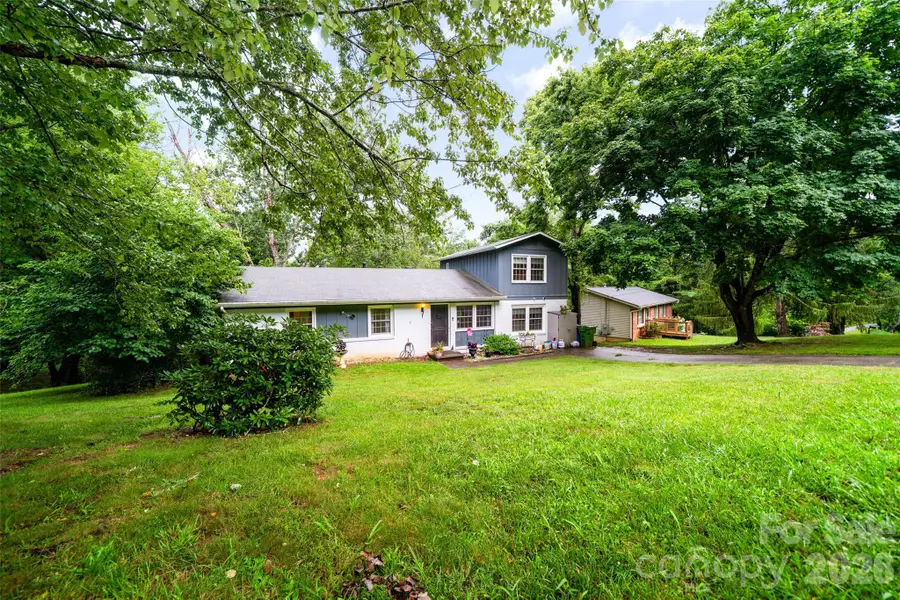 6 Hillview Circle, Asheville, NC 28805 - #2