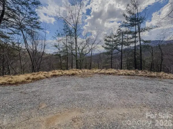 175 Broken Bow Road, Waynesville, NC 28785