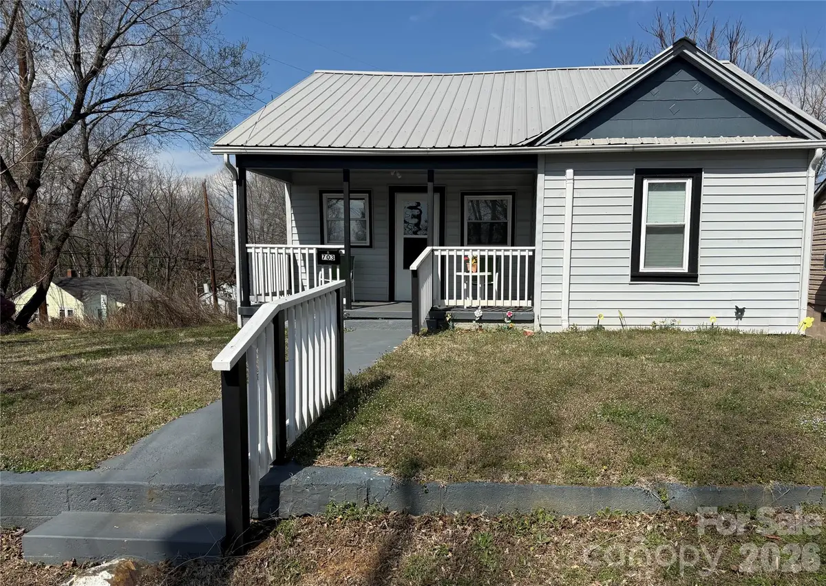 703 Stage Street Nw, Lenoir, NC 28645 - #1