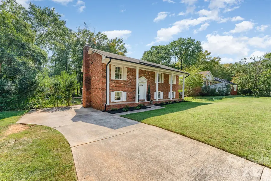 6000 Ferndale Place, Charlotte, NC 28215 - #3