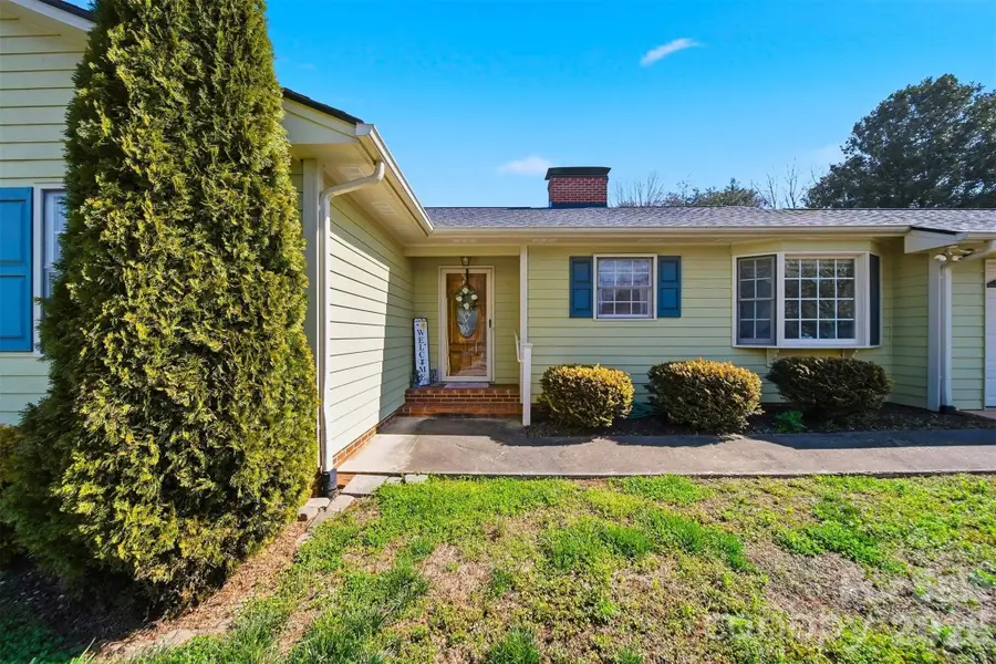 916 Plantation Drive, Lenoir, NC 28645 - #2