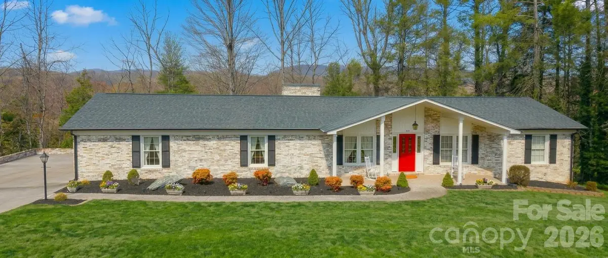 1015 Woodbine Place Ne, Lenoir, NC 28645 - #1