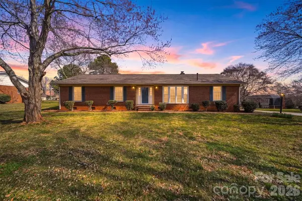 2010 Elizabeth Avenue, Hickory, NC 28602