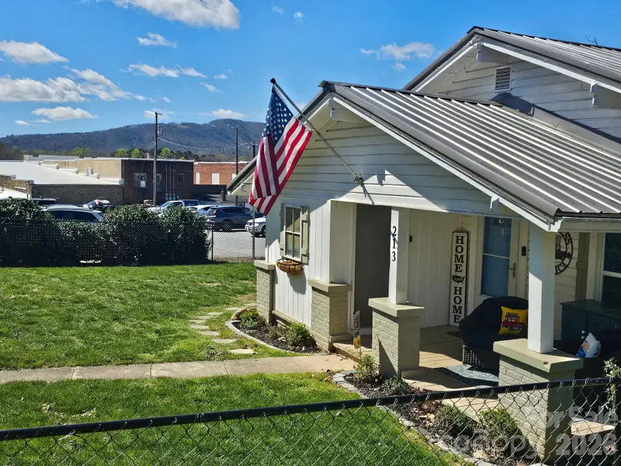 213 Colombo Street Nw, Valdese, NC 28690 - #2