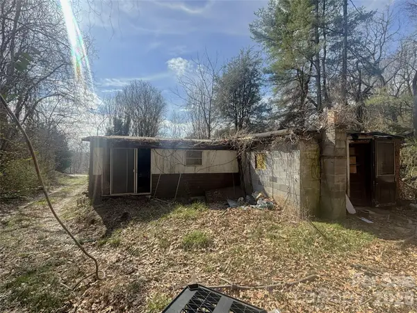 124 Candler Knob Road, Asheville, NC 28806