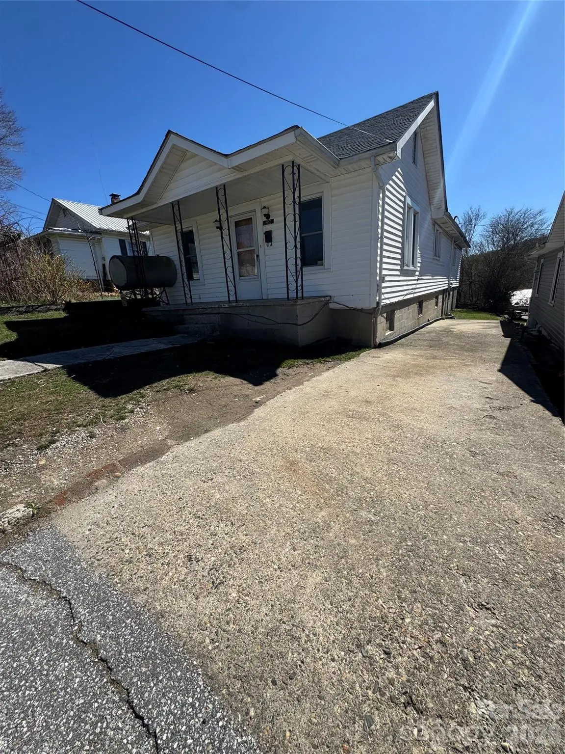 80 English Street, Spruce Pine, NC 28777 - #1