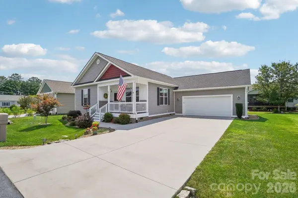 244 Beechnut Drive, Hendersonville, NC 28739