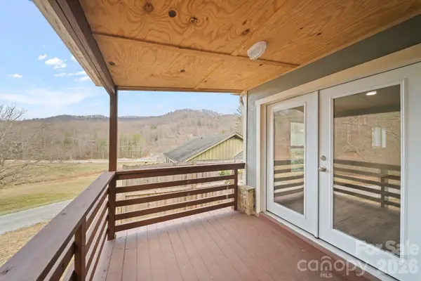 86 Chestnut Hill Road, Gerton, NC 28735