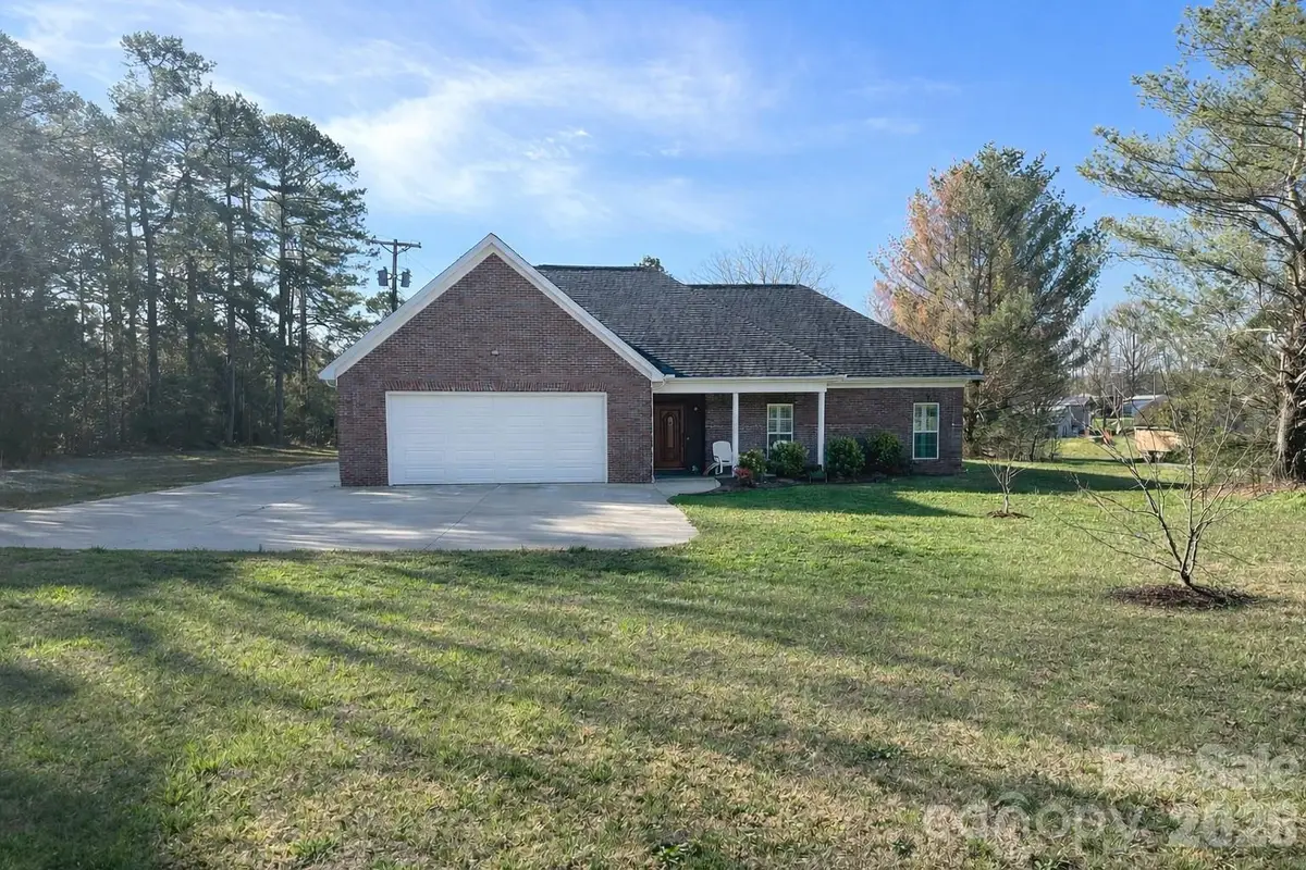 140 Huffstetler Lake Road, Dallas, NC 28034 - #1