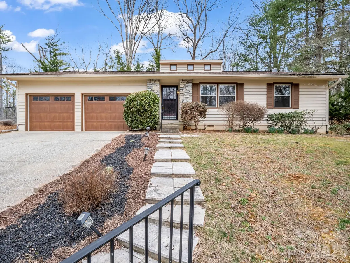 31 Deer Run Drive, Asheville, NC 28803 - #1