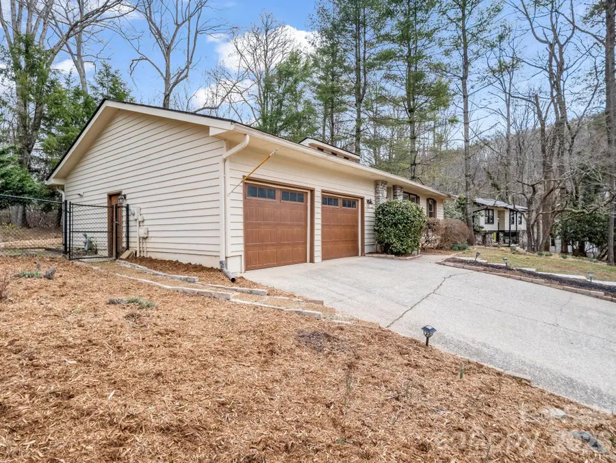 31 Deer Run Drive, Asheville, NC 28803 - #2