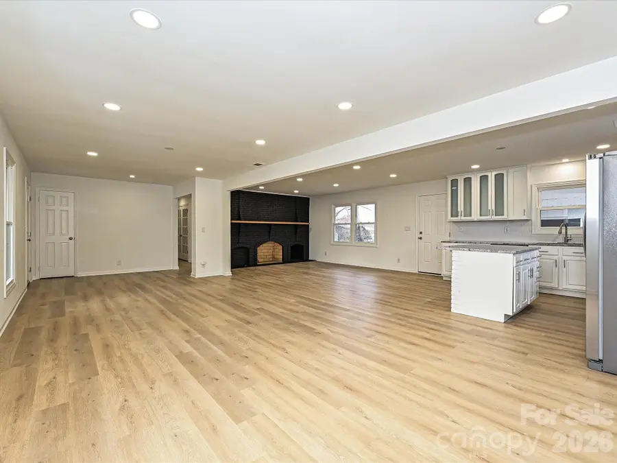 407 N Cherry Street, Cherryville, NC 28021 - #3