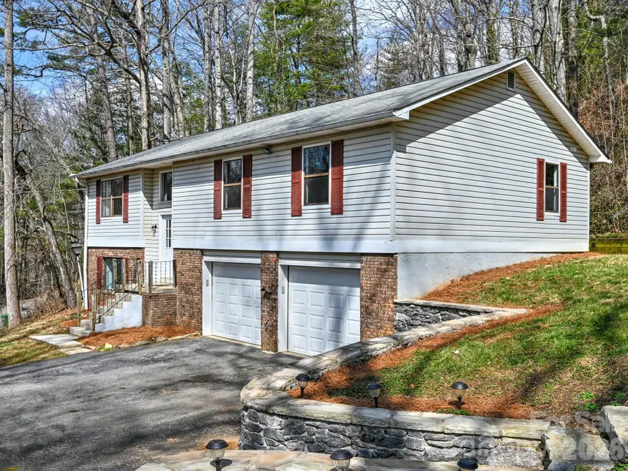 15 Forest Run Drive, Asheville, NC 28803 - #2