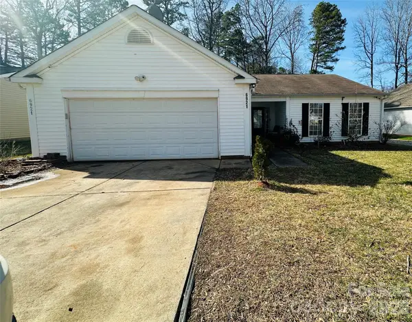 6921 Alanbrook Road, Charlotte, NC 28215