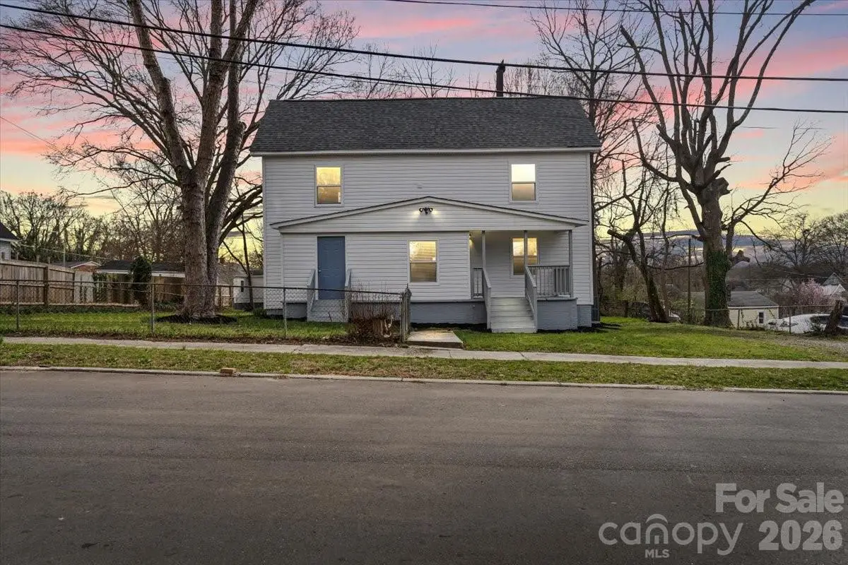 913 W 3rd Avenue, Gastonia, NC 28052 - #1