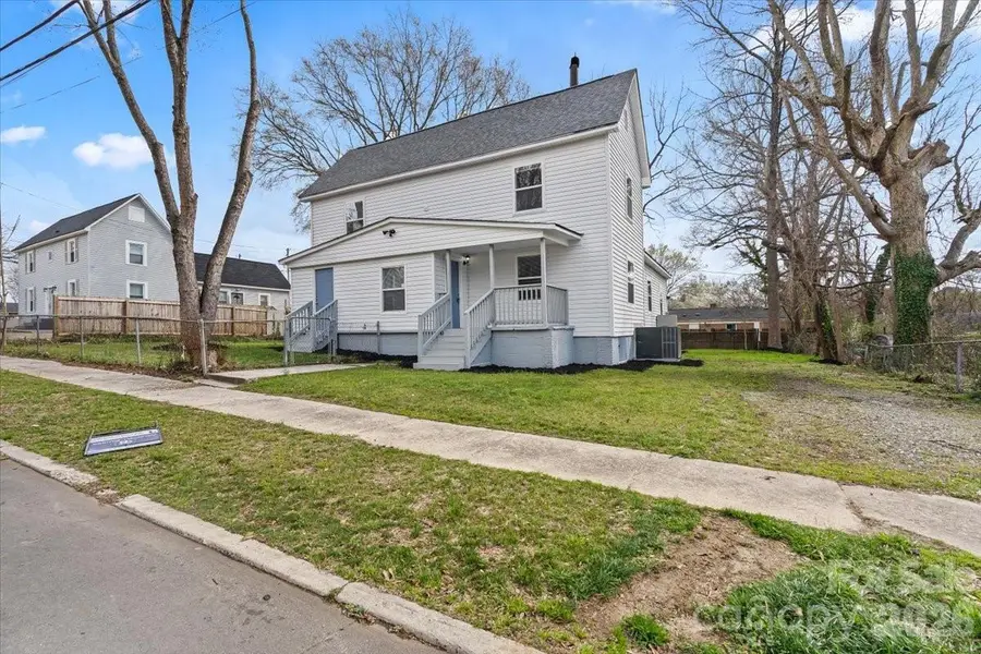 913 W 3rd Avenue, Gastonia, NC 28052 - #3