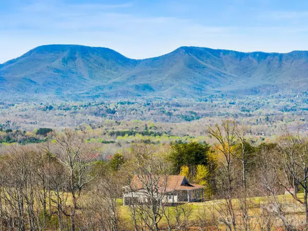 25 Preservation Trail, Columbus, NC 28722