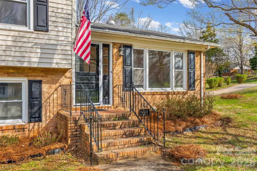 5322 Larewood Drive, Charlotte, NC 28215 - #2