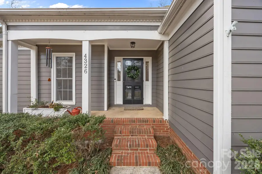 4326 Saxonbury Way, Charlotte, NC 28269 - #2