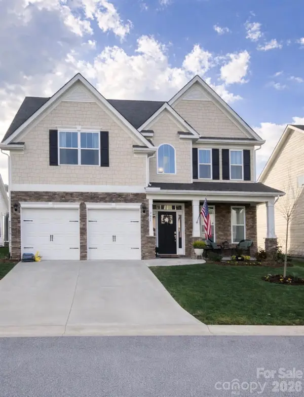 265 Fox Cove Road, Hendersonville, NC 28792