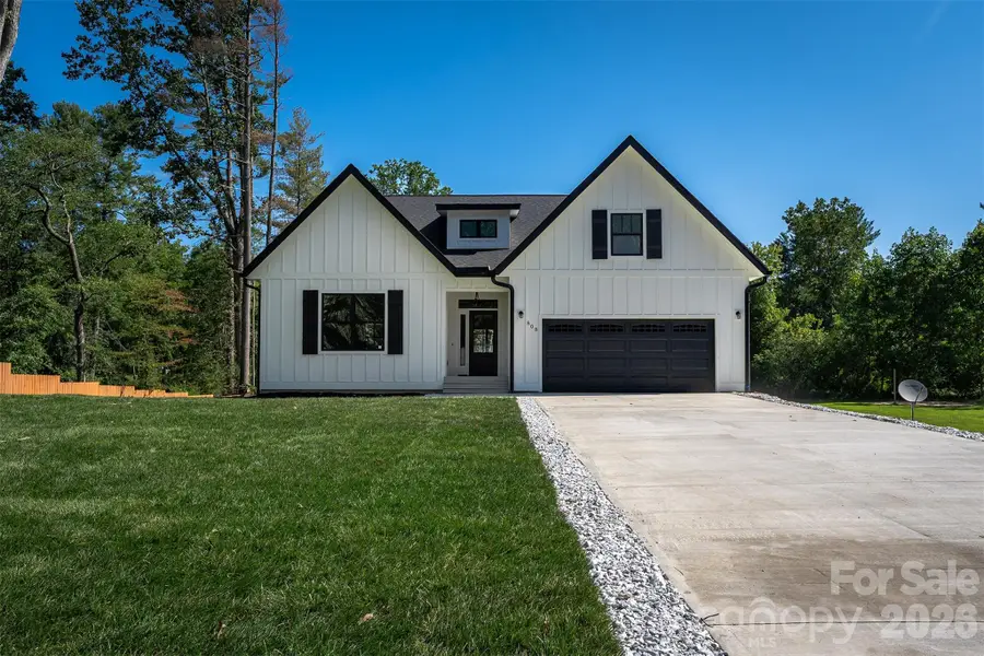 808 Maybank Drive, Hendersonville, NC 28739 - #2