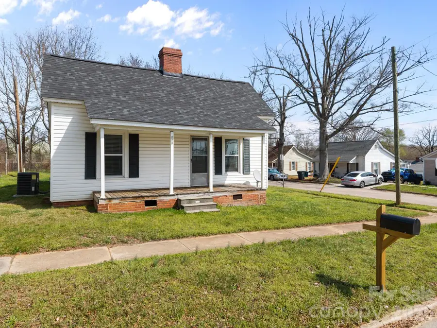 828 Park Avenue, Salisbury, NC 28144 - #3