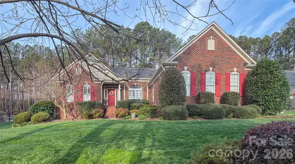 104 Kestrel Court, Mount Holly, NC 28120