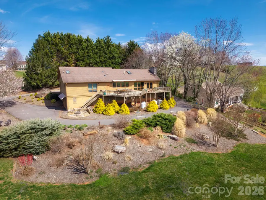 25 New Morning Place, Leicester, NC 28748 - #2