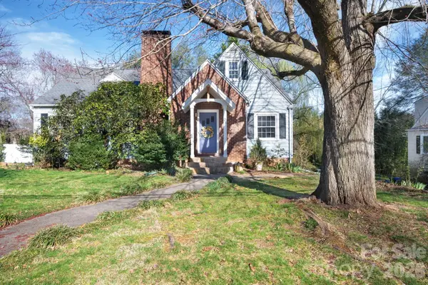 25 Bear Creek Road, Asheville, NC 28806