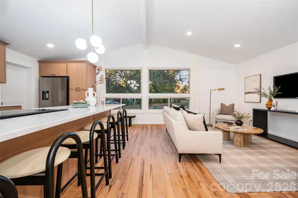 4042 Whipple Place, Charlotte, NC 28215