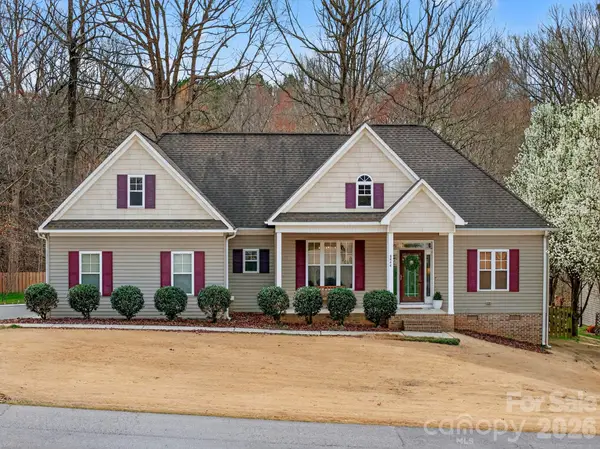 6444 Winding Creek Lane, Denver, NC 28037