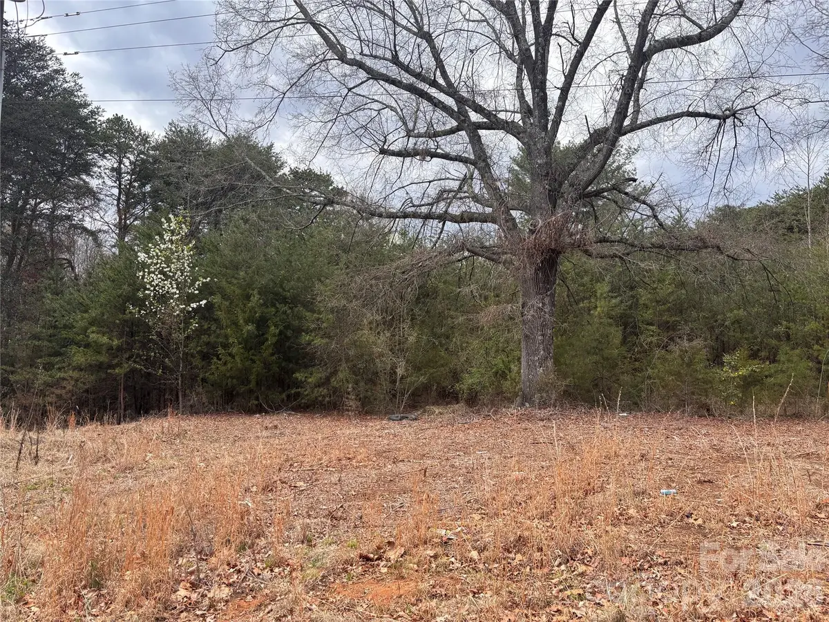 1028 22nd Street Se, Hickory, NC 28602 - #1