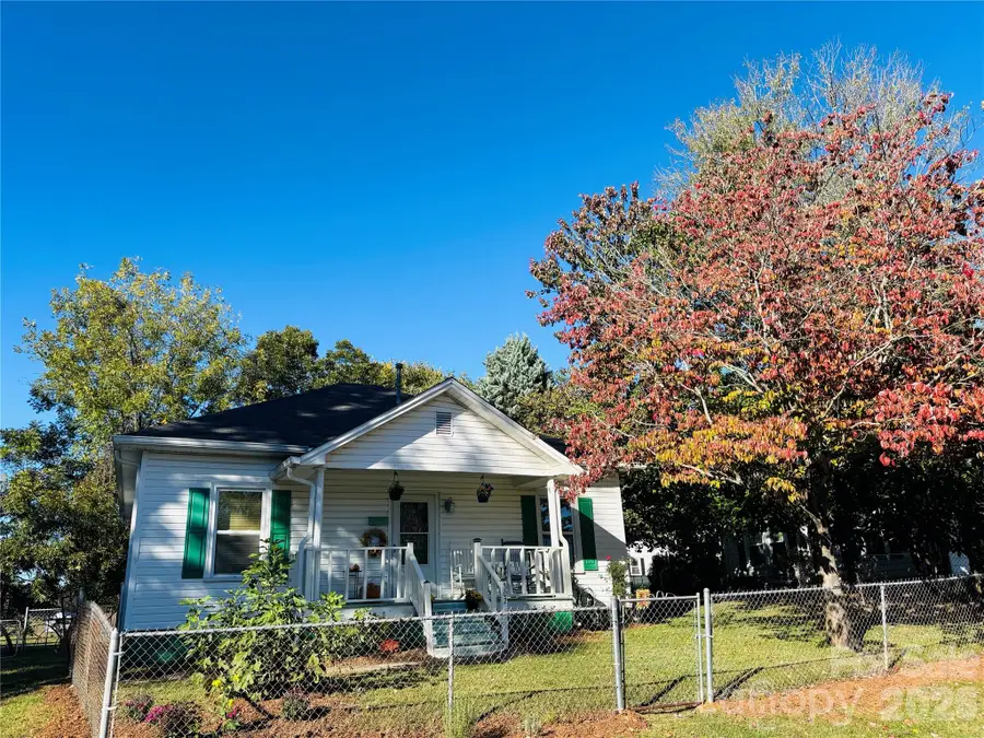 302 Park Avenue, Mount Holly, NC 28120 - #2