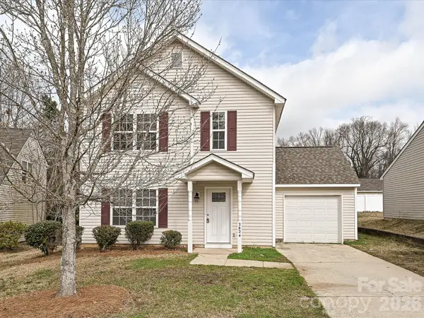 2824 Fairstone Avenue, Charlotte, NC 28269