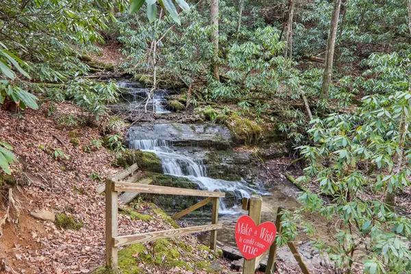 1012 Alarka Highlands Drive, Bryson City, NC 28713