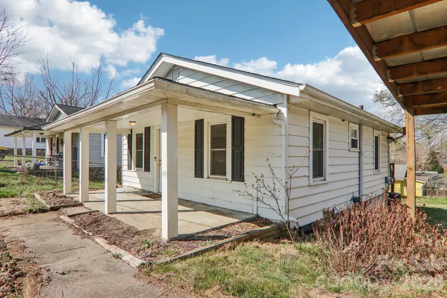 24 Pelzer Street, Asheville, NC 28804 - #3