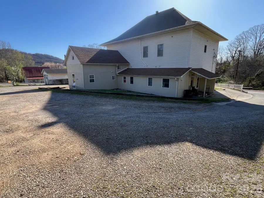 524 Baldwin Avenue, Marion, NC 28752 - #3