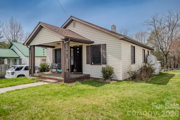 400 Summit Avenue, Spruce Pine, NC 28777