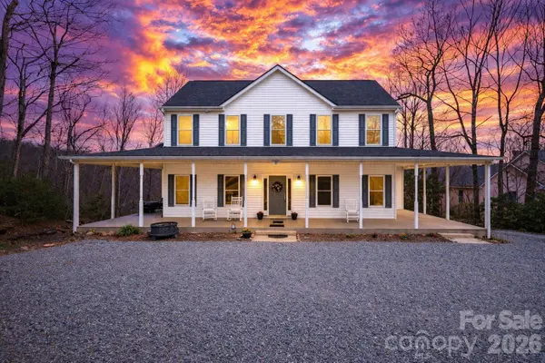 11 Starlight Drive, Black Mountain, NC 28711