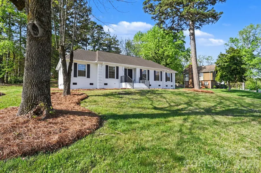 834 Braxfield Drive, Charlotte, NC 28217 - #3