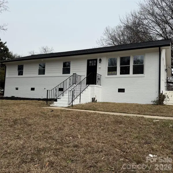 4629 Hidden Valley Road, Charlotte, NC 28213