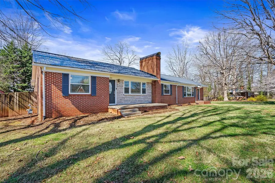 1212 3rd Street Drive Se, Conover, NC 28613 - #3