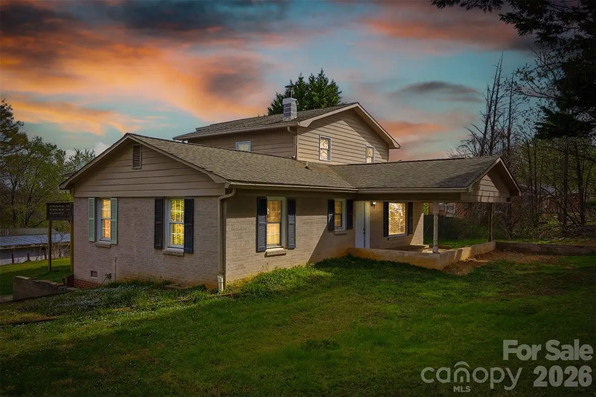 1095 Elm Circle, Granite Falls, NC 28630 - #1