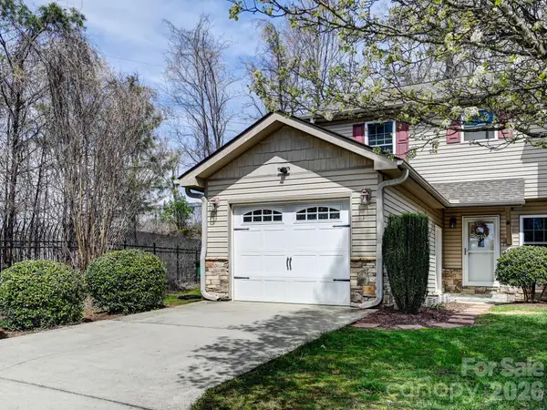 7 Mahogany Road, Arden, NC 28704