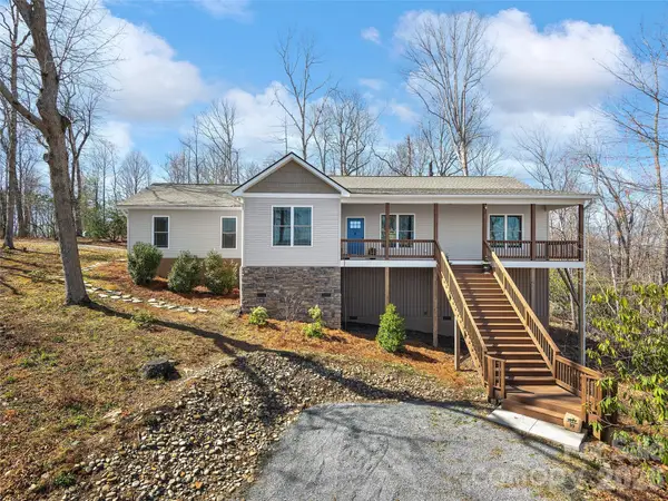 10 Starview Lane, Hendersonville, NC 28739