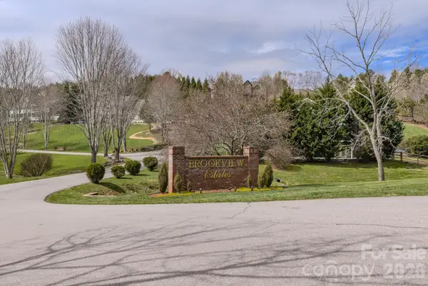 25 Sage Drive, Weaverville, NC 28787