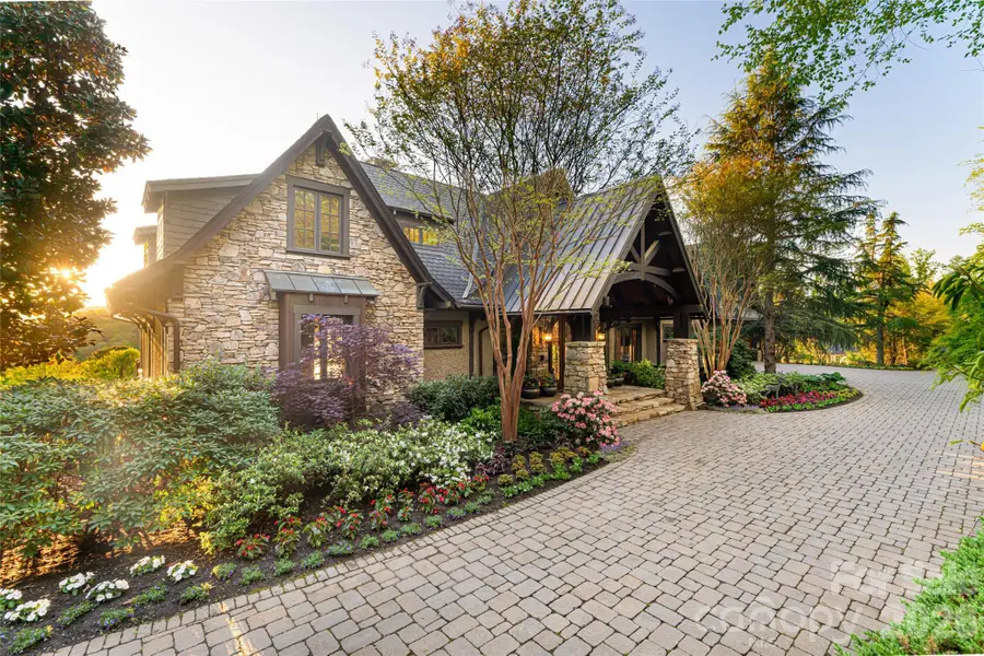 66 N Deerhaven Lane, Asheville, NC 28803 - #3