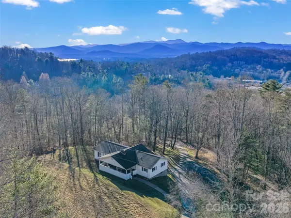 35 Smith Ridge Drive, Asheville, NC 28803
