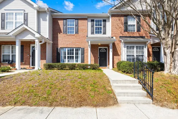 2823 Summergrove Court, Matthews, NC 28105