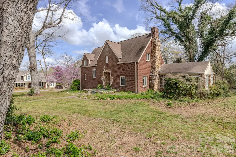 210 N Gaston Street, Kings Mountain, NC 28086 - #3